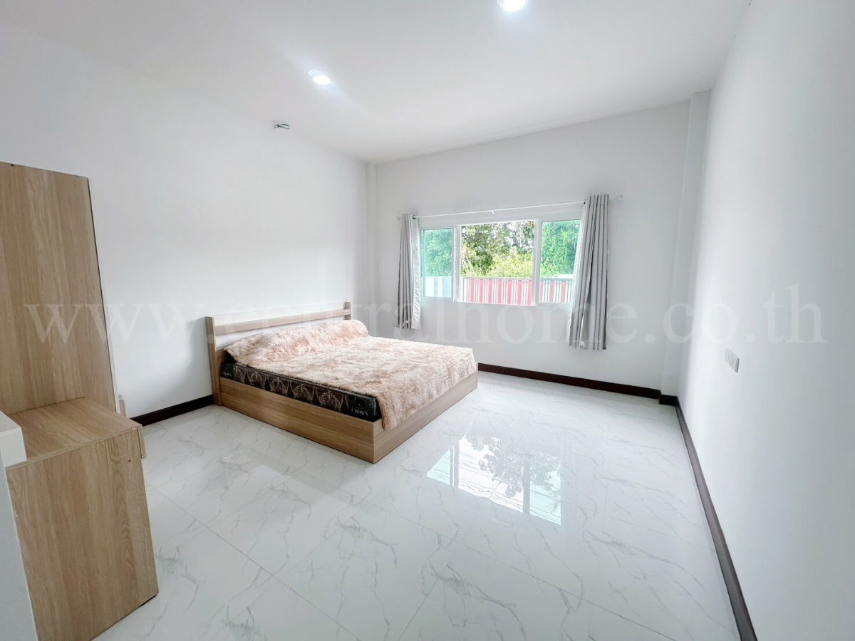 รูป บ้านเดี่ยว ชั้นเดียว บางละมุง ชลบุรี บ้านสร้างใหม่ไม่เคยเข้าอยู่ - รูปที่ 4/18