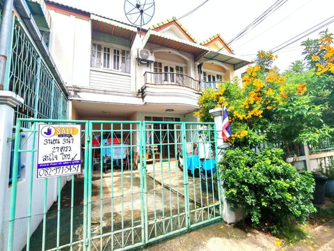 Townhouse for Sale : Ruamthangfun Village, Sema-Fa-Khram Road, Lamlukka Klong 2