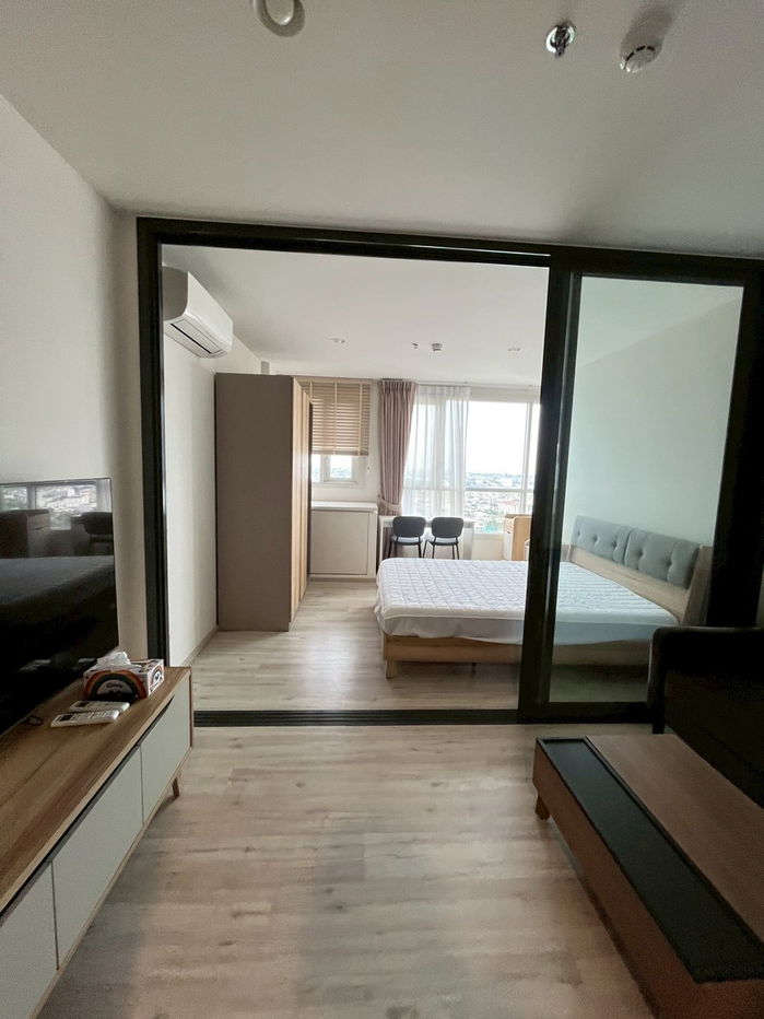 รูป XT Huaikhwang | ราคา 17,00 บาท | ห้องสวย ห้องใหม่ เฟอร์นิเจอร์ครบ พร้อมเข้าอยู่ - รูปที่ 10/13