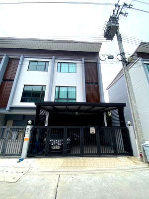 Townhouses for rent Sangkhom Songkhro Road : WS4306 🏡 For Rent | Siri House Village, Ratchada 18, MRT Huai Khwang & Sutthisan, only 3 km., only 45,000 baht/month.