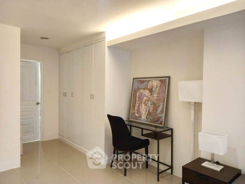 รูป คอนโด 4-ห้องนอน ที่ เดอะวอเตอร์ฟอร์ด ไดมอน ทาวเวอร์ สุขุมวิท ใกล้ BTS พร้อมพงษ์ (ID 1159314) - รูปที่ 8/20