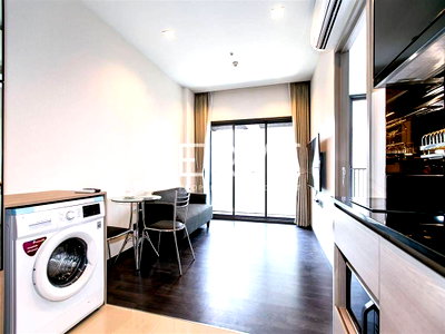 Condos for sale : Best Price 5 MB All in! 1 Bed High Fl. 10+ Good Location Close to MRT Phra Ram 9 350 m./ For Sale -The Line Asoke Ratchada