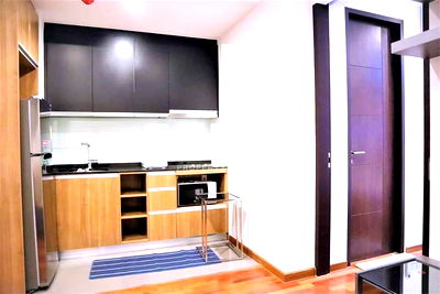 ขายคอนโด : 1 Bed 1 Bath Nice Room Good Location Close to BTS Ratchathewi 350 m. and Siam Paragon / For Sale-Wish Signature Midtown Siam