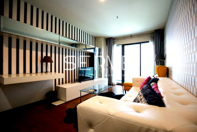 Condos for sale : Nice Room 1 Bed with Bathtub East Side Perfect Location BTS Thong Lo / Condo For Rent-Noble Remix