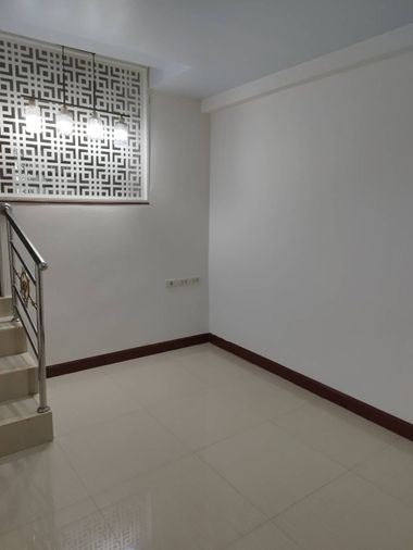 Empty nice Townhome and cheap rent on Srinakarin Road , near MRT Yellow line Srinakarin 38 station