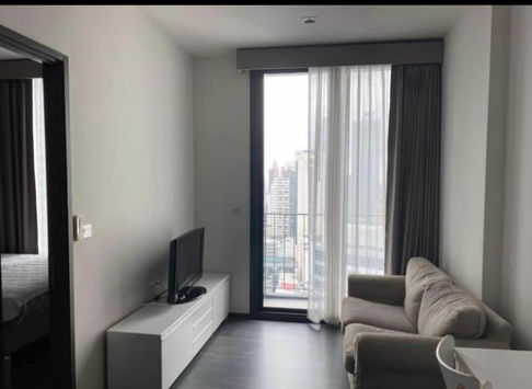 Condo for Sale: Edge Sukhumvit 23