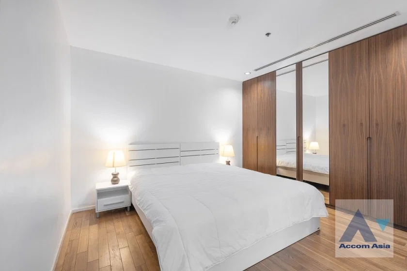 รูป 🔼🔽 AccomA 📩 Pet friendly,Fully Furnished 1 BR Condominium @The Legend Saladaeng (AA32985) - รูปที่ 2/16