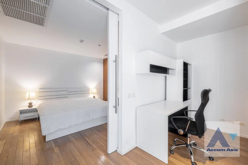 รูป 🔼🔽 AccomA 📩 Pet friendly,Fully Furnished 1 BR Condominium @The Legend Saladaeng (AA32985) - รูปที่ 9/16