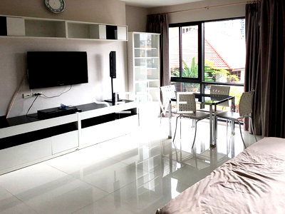คอนโดให้เช่า : Large Room Studio Close to BTS Ari station 200 m. & La Villa Market 250 m. / Condo For Rent-Noble Reflex