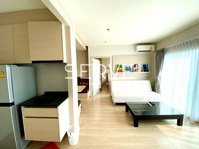 คอนโดให้เช่า : Nice Room Combine 2 Beds 2 Parking lots High Fl. 25+ Next to MRT Thailand Cultural Centre 80 m.-Noble Revolve Ratchada 2