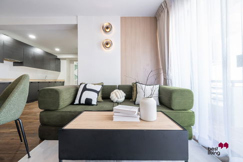 For Sale: Eastwood Park 🌳 Top Floor Unit, High Privacy & Great View!