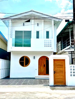 Houses for rent : Chatuchot 16-22 Renovated 2-story house for rent beautiful luxurious 49 sq.wa. 195 sq.m. Rattanakos