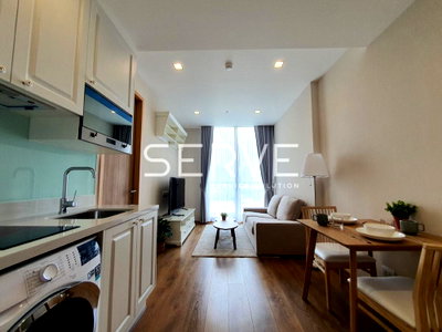 ขายคอนโด : Modern Style 1 Bed Unit with Bathtub New Condo Close to BTS Phrom Phong 500 m. / Condo for SALE-Noble BE33