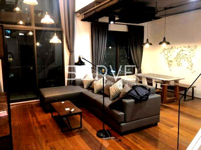 คอนโดให้เช่า : 1 Bed 1 Bath Large Room Good Location Close to MRT Phetchaburi 150 m. / For Rent-Villa Asoke