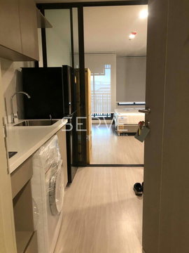 Studio with Partition Nice Room Good Location BTS Ha Yaek Lat Phrao & MRT Phahon Yothin / For Rent-Life Ladprao