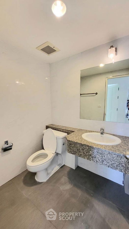 picture 2-BR Condo at Bangkok Garden in Chong Nonsi (ID 2329685) - 16/22