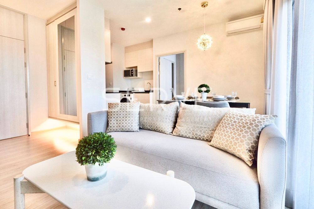 รูป Best Decorate Combine 2 Beds 2 Baths Large Unit  Next to MRT Thailand Cultural Centre 80 m/ For Rent-Noble Revolve Ratchada 1 - รูปที่ 3/10