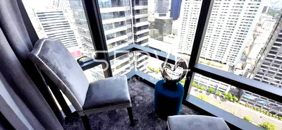 Condos for sale : 1 Bed Nice Room & Nice View High Fl. 25+ Good Location Ultimate Class Condo BTS Chong Nonsi 350 m.-Ashton Silom