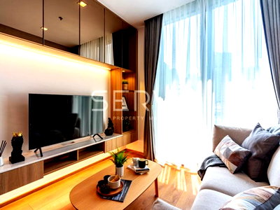 Condos for rent : Hot Price 1 Bed with Bathtub Modern Style New Condo Close to BTS Phrom Phong 500 m./ Condo For Rent -Noble BE33