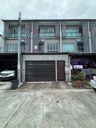 ✨🏡 ขายทาวน์โฮมสุดคุ้ม “พาทิโอ พระราม 2” ✨ 📍 ใกล้เซ็นทรัล พระราม 2 เพียง 10 นาที | บิ้วอินทั้งหลัง | สภาพสวยพร้อมอยู่!