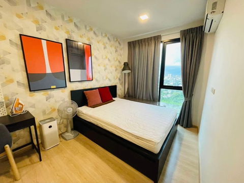 Condo next to MRT Yaek Tiwanon, near the Ministry of Public Health and The Mall Ngamwongwan.
