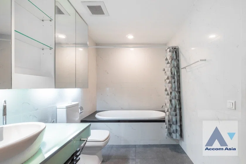 รูป 🔼🔽 AccomA 📩 Pet friendly,Fully Furnished 1 BR Condominium @The Legend Saladaeng (AA32985) - รูปที่ 15/16