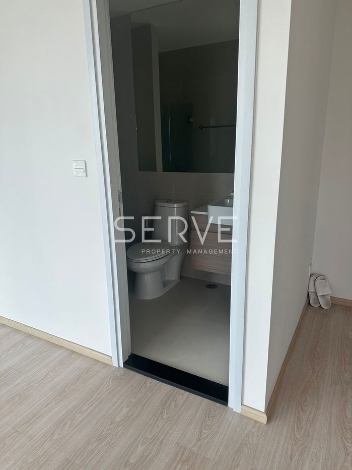 รูป Condo For Sale  Noble Revolve Ratchada 2 Good Location MRT Thailand Cultural Centre 80 m.-Noble Revolve Ratchada 2 - รูปที่ 3/5