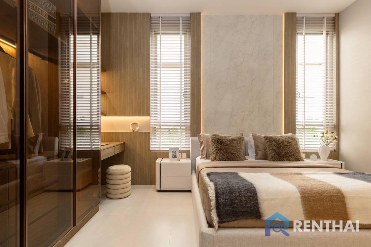 รูป โมเดิร์น 4 ห้องนอน พร้อมสระว่ายน้ำส่วนตัว ทำเล ใจกลางพัทยา - รูปที่ 8/15