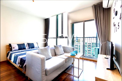 ขายคอนโด : Nice Room Studio Super High Fl. 35+ Good Location Next to  MRT Thailand Cultural Centre 80 m. / Sale-Noble Revolve Ratchada 2
