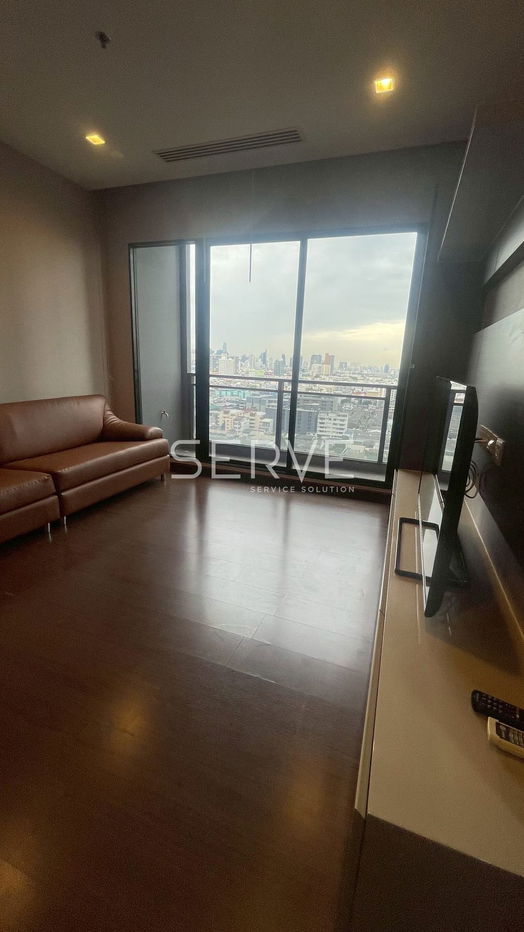 picture Combine 2 Bed Unit For Rent Good Location Close To MRT Thailand Cultural Centre -IVY Ampio - 1/15