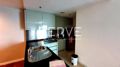 ขายคอนโด : 2 Beds Super High Fl. 30 Large Room Good Location MRT Phra Ram 9  500 m. and CentralPlaza / For Sale-Belle Grand Rama 9