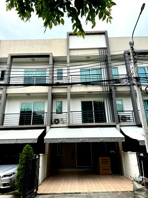 ทาวน์โฮมให้เช่า : #A12487 ✅ 28/9/68  ให้เช่าทาวน์โฮม 3 ชั้น Baan Klang Muang Sukhumvit 77📲📢สอบถาม ld line @condoboy