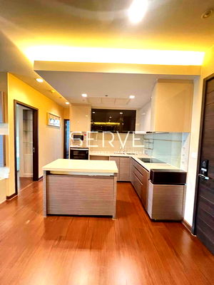 ขายคอนโด : Nice Room 2 Bed with Bathtub Good Location Close to MRT Thailand Cultural Centre 220 m. / For Rent-IVY Ampio