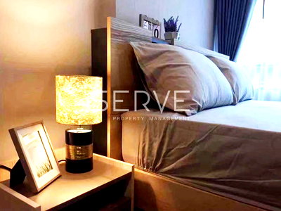 ขายคอนโด : Homey Style 1 Bed Pool View Good Location Close to MRT Sutthisan 550 m. & MRT Huai Khwang 600 m.-Metro Luxe Ratchada