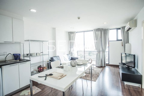 Bright & Nice for 1 Bd. Large Unit in Ekkamai Area with Good Deal-D 65 Condominium