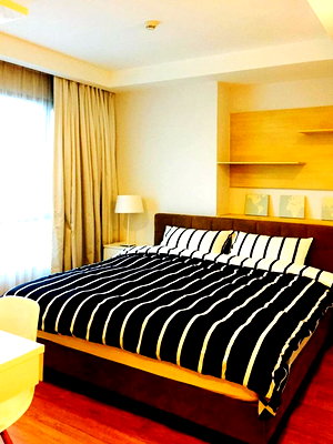 ขายคอนโด : For RENT Condo at THRU THONGLOR  2 Bd 2 Bth on High Fl.-Thru Thonglor