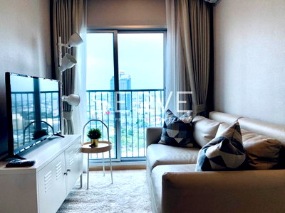 ขายคอนโด : Super High Fl 30+ Good view & Good Location / Studio Close to MRT 80 m.  / C-Noble Revolve Ratchada 1