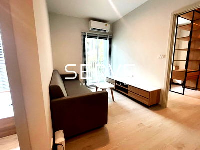 ขายคอนโด : 3 Beds 2 Baths 51.43 sq.m. New Condo Good Location Next to Central Plaza Bangna /Resale Down Payment-NUE Noble Centre Bangna