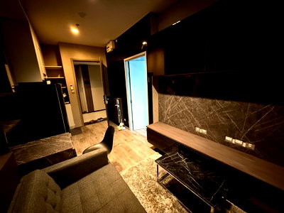 Condos for rent : For rent Whizdom Avenue Ratchada-Lat Phrao MRT Lat Phrao Line ID 0619636888