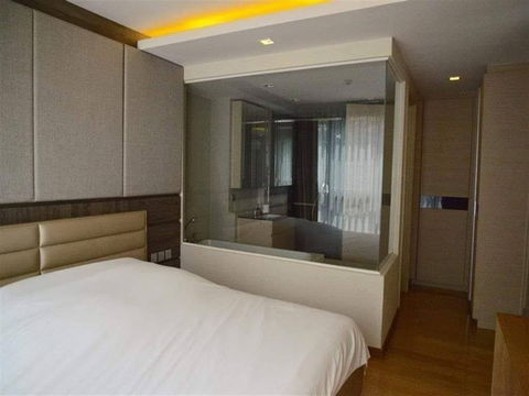 @Condorental condo for rent Via Botani