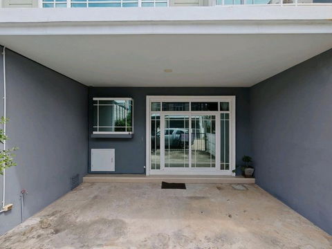 Town Home For Rent Q District Suksawad-Wongwaen Rama 3 Samut Prakan