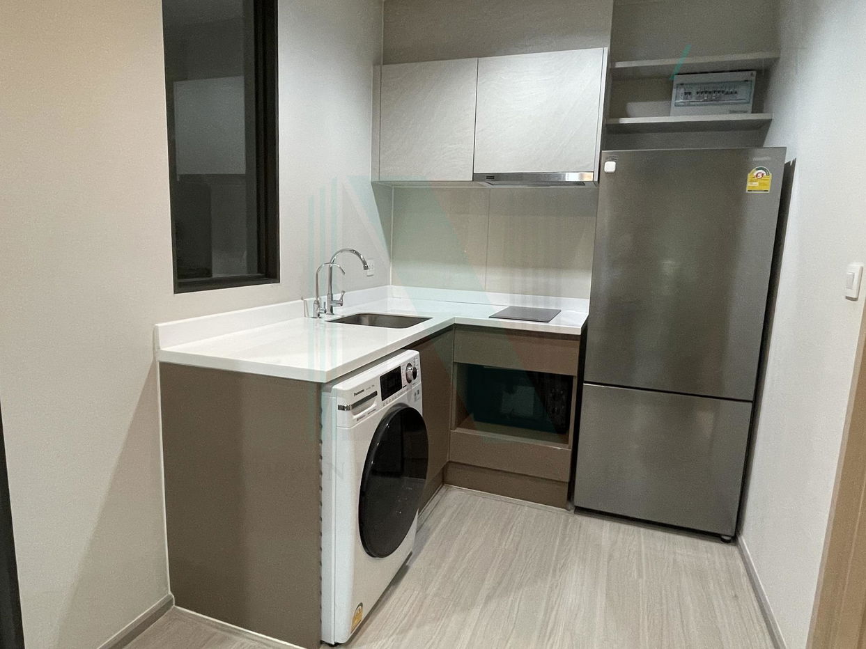 picture For Sell Condo LIFE SATHORN SIERRA Building 1, Floor 25,1 bed room, Room size 32 sqm - 2/8