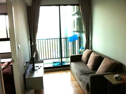 คอนโด 1-ห้องนอน ที่ สเคป1 คอนโดมิเนียม ใกล้ หาดลากูน่า (ID 2328183)