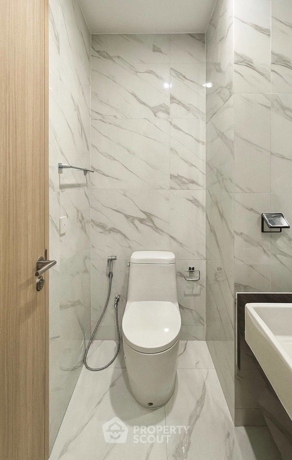 รูป คอนโด 1-ห้องนอน ที่ โนเบิล บีอี ไนน์ทีน สุขุมวิท ใกล้ BTS นานา (ID 2330673) - รูปที่ 11/12