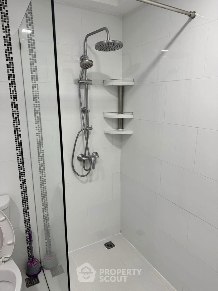 picture 1-BR Condo at Jomtien Complex Condotel close to Jomtien Beach (ID 2331280) - 2/11