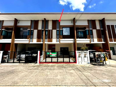 ทาวน์โฮม นครปฐม : ทาวน์เฮ้าส์ สำหรับขาย บ้านฟ้า ทาวน์นี่ ปิ่นเกล้า-สาย 5 บางกระทึก สามพราน นครปฐม