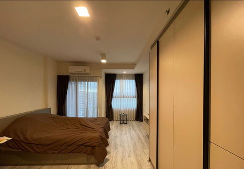 For rent: Ideo Sathorn - Wongwian Yai, beautiful, cheap, ready to move in, near BTS Wongwian Yai. Interested? Add me on Line @841qqlnr