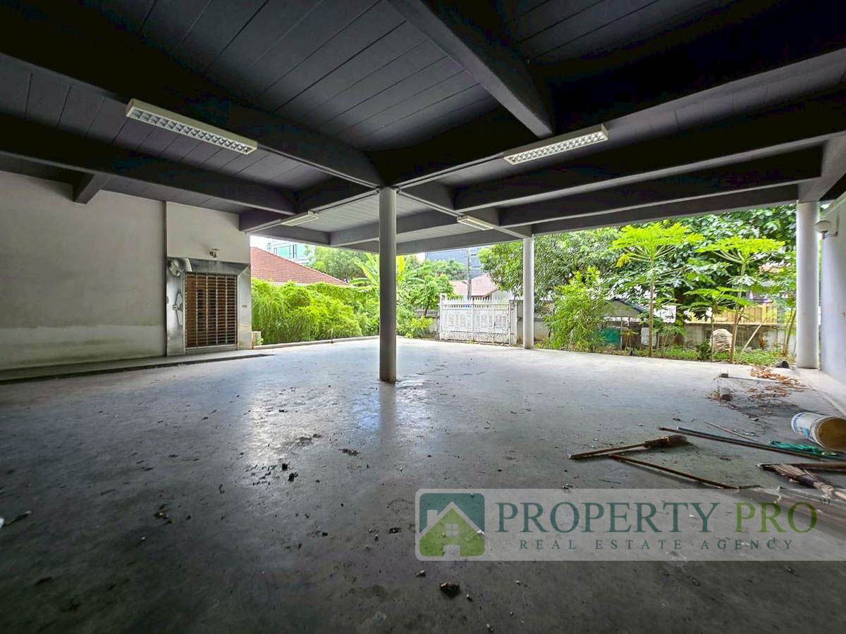 รูป ให้เช่า บ้าน สุขุมวิท 65 บ้านเดี่ยว 2 ชั้น 4 ห้องนอน 208 ตรว 365 ตรม พื้นที่เยอะ ทำออฟฟิศได้ ใกล้ BTS เอกมัย พระโขนง ทองหล่อ ปรีดี : MJ25R-020 - รูปที่ 23/24