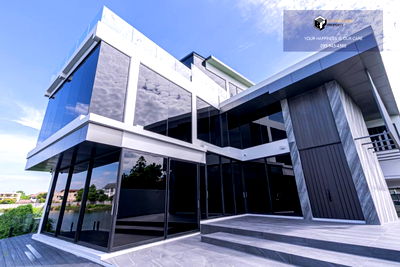 บ้านเดี่ยว นนทบุรี : The Laken Muang Thong Thani | บ้านหันหน้าทิศใต้สไตล์ 𝐌𝐨𝐝𝐞𝐫𝐧 ริมทะเลสาบ  朝南的湖畔阁楼式房屋 #2025100112139