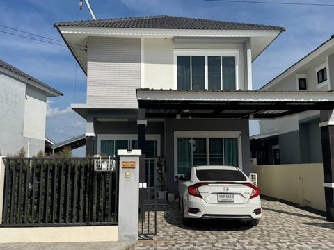 ปล่อยเช่าบ้าน โครงการบ้านรุ่งธนา 7 แม่โจ้-เชียงใหม่ 3 ห้องนอน 3 ห้องน้ำ เฟอร์นิเจอร์ครบทุกห้อง T.0946511456